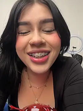 دردشة Lily_Woodz الجنسية المباشرة