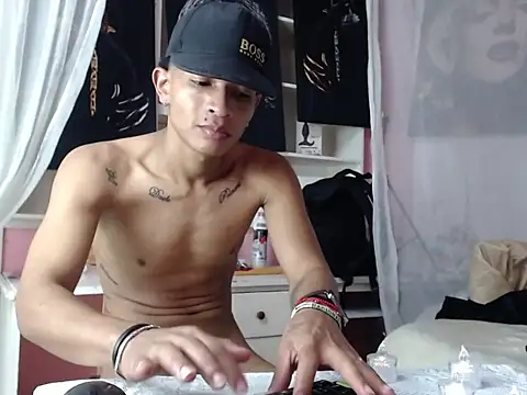 crissex3's Webcam Show