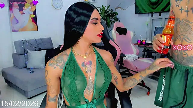 Chat XXX en directo de Nella_Dolls