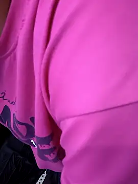 Strawberry4403 Show in webcam