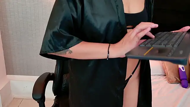 EllaEvanz – Naživo XXX chat