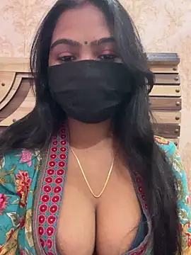 Cute-Ananyaa élő XXX-chatje