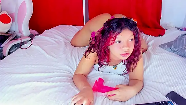 Emily_Coper18 即時 XXX 聊天