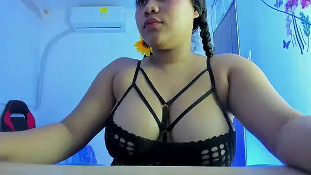 Lunastar02 Live XXX-chat