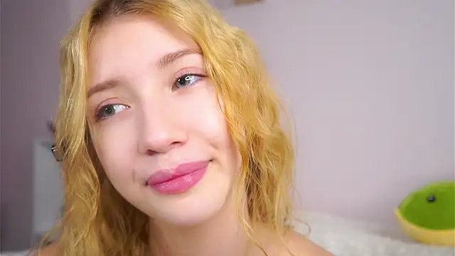 SunnivaCovil 即時 XXX 聊天