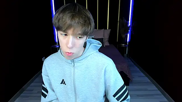 Chat +18 de MarkBranston ao vivo