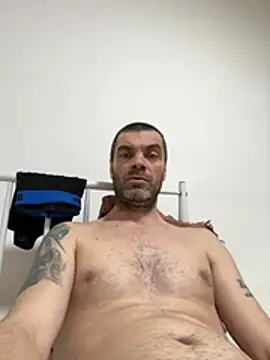 Chat +18 de DOMINATOR_SIR-MASTER ao vivo