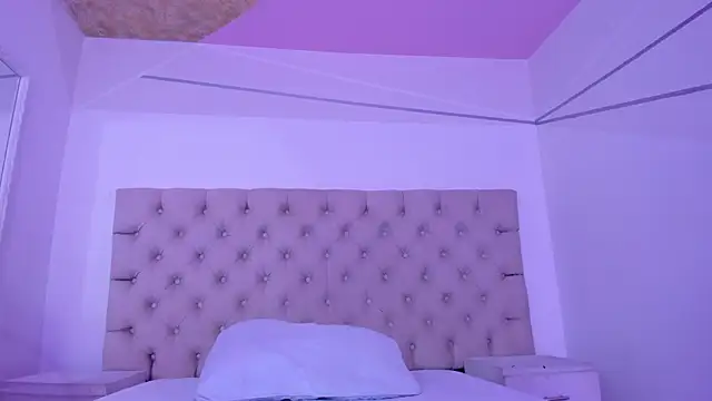 KarelyMitchelのライブXXXチャット