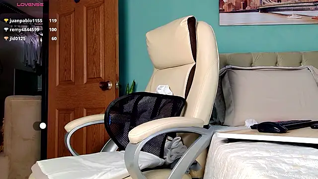 yanella_fire 现场XXX聊天