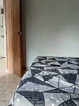 LEIRIS_Y_FRED_01 élő XXX-chatje