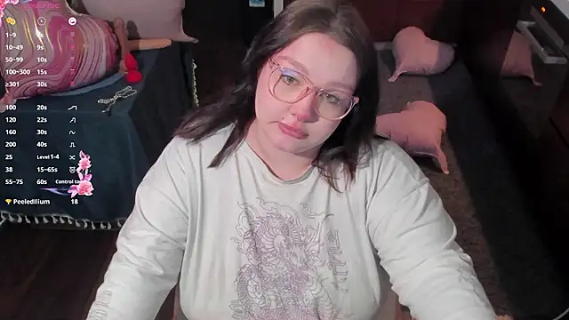 دردشة LilyBelll الجنسية المباشرة