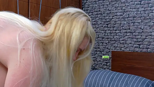 Chat +18 de CuteBlondeMe ao vivo