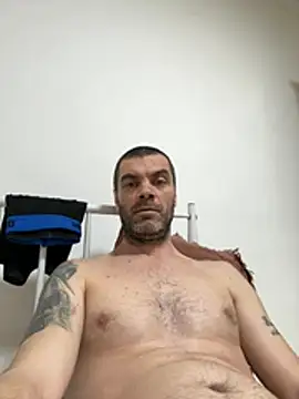 DOMINATOR_SIR-MASTER's Webcam Show