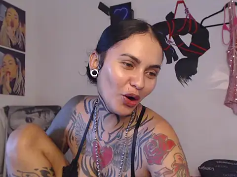 XXX chat uživo modela Perola__May