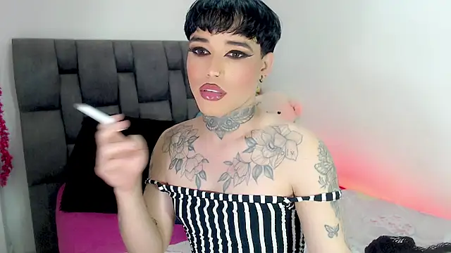 little_star_porn Adlı Modelin Canlı XXX Sohbeti