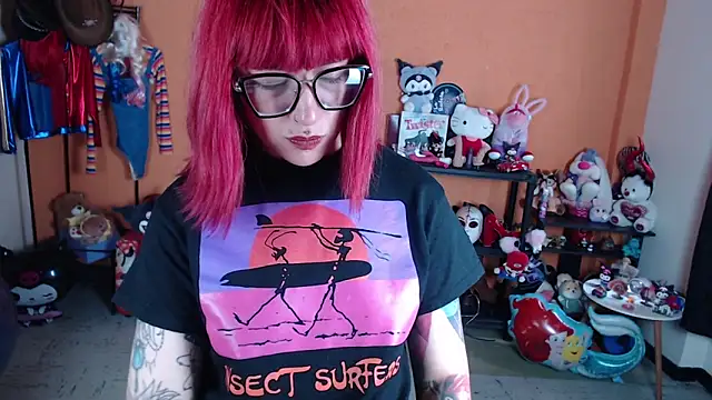 MissMiia2 élő XXX-chatje