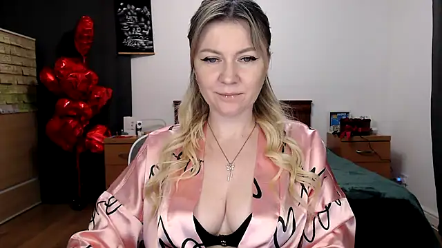Chat +18 de ParadiseAlina ao vivo