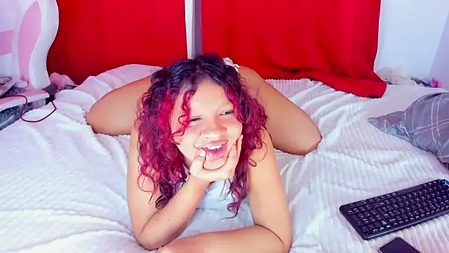 Emily_Coper18 Chat XXX in diretta