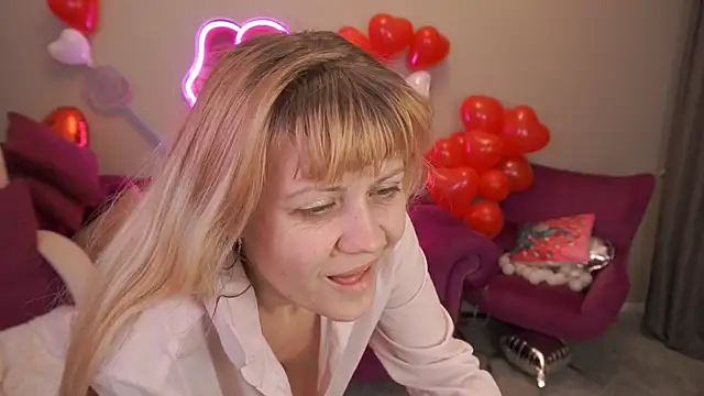 BellaLaPetit Chat XXX live