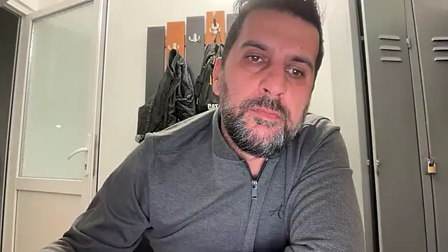 TARKAN1's Live XXX Chat