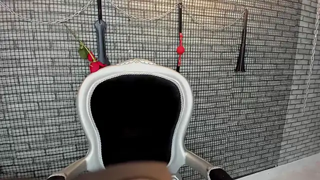 Briana_24: διαδικτυακό σόου στην κάμερα