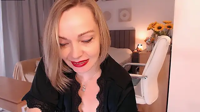 Chat XXX en directo de Tilly_Eliot