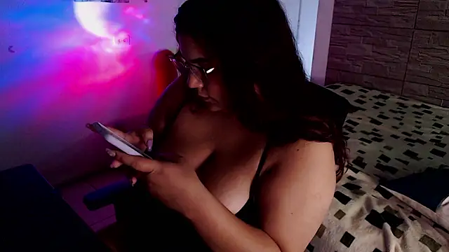 girl_milk2 即時 XXX 聊天