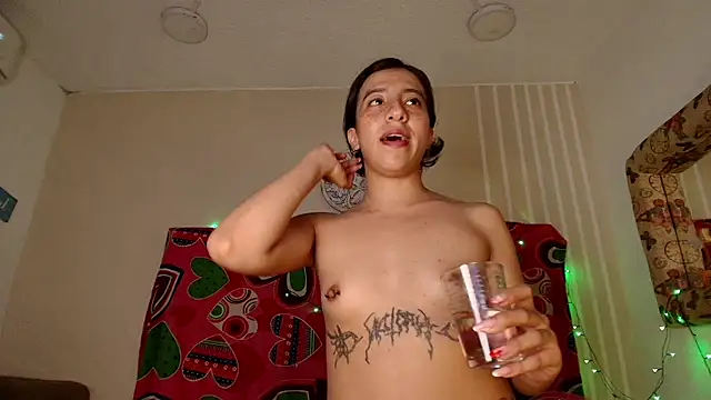 Chat XXX ao vivo de LittlePeach_