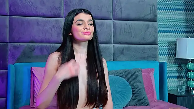 ElaraMorel élő XXX-chatje