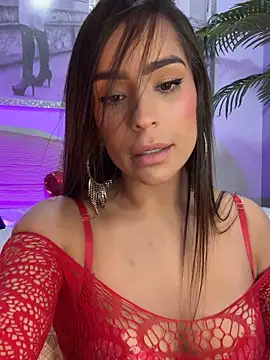 Mau_White Chat XXX in diretta