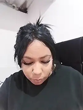 emma_purple_'s Live XXX Chat