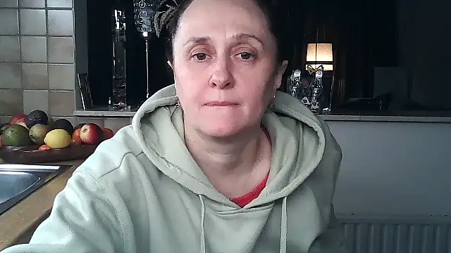 Show modela UllimOhi_ na web-kameri