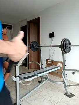 LEIRIS_Y_FRED_01's Live XXX Chat