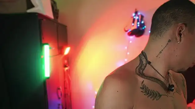 AlphaMasterXxx Chat XXX live