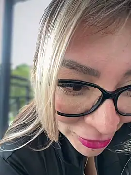 DIANITA_1988 现场XXX聊天