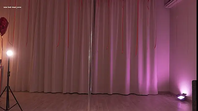 Czat XXX na żywo – Faster_maci