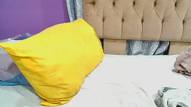 YELLOWBUSTYMELLONS: απευθείας συνομιλία ΧΧΧ