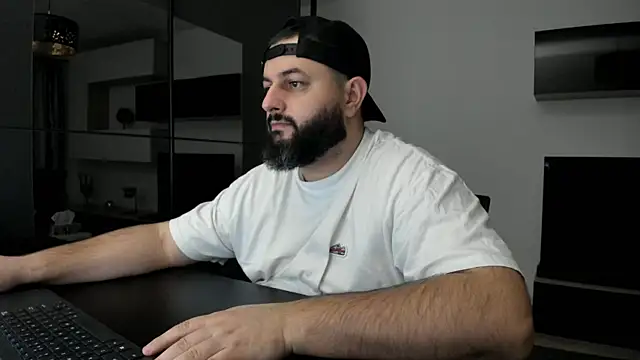 DravenPeak live XXX chat