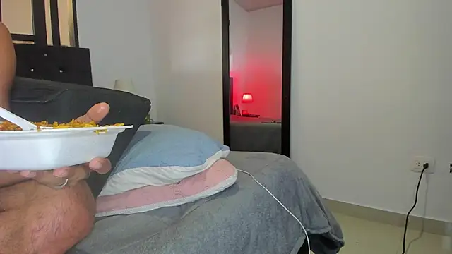 dereck_karter élő XXX-chatje