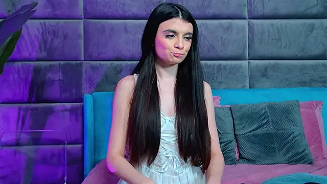 ElaraMorel élő XXX-chatje