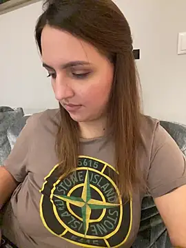 AliceDesmeeのライブXXXチャット