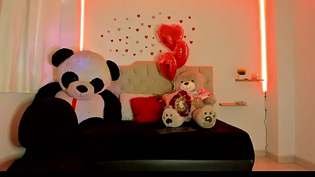 eimyy_rouse's Live XXX Chat