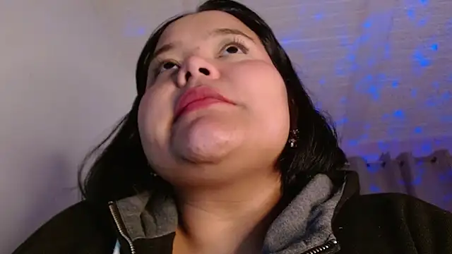 sexychubby___ élő XXX-chatje