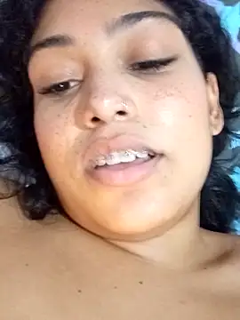 Putaalexa Adlı Modelin Canlı XXX Sohbeti