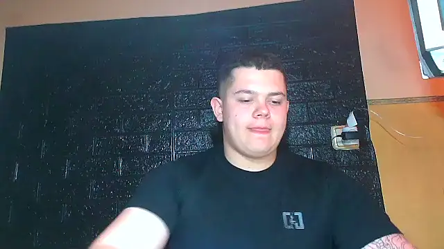 CuteButNaughty_ Chat XXX live