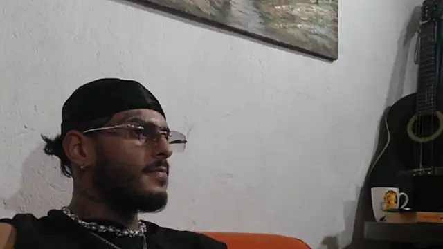 liyamjunior: онлайн-секс-чат