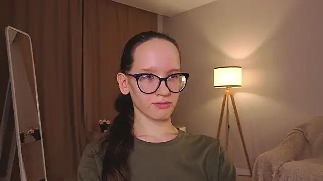 BettyBrowni Show in webcam