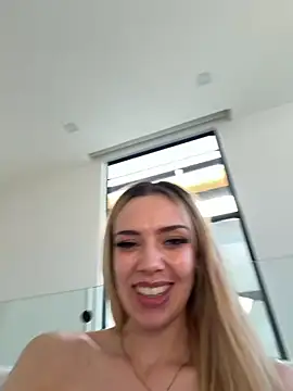 HopeHeaven élő XXX-chatje