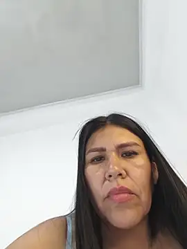 AgathaPember élő XXX-chatje