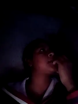 Giselabrunette25: онлайн-секс-чат